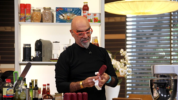 אהרוני מבשל 8.2.13