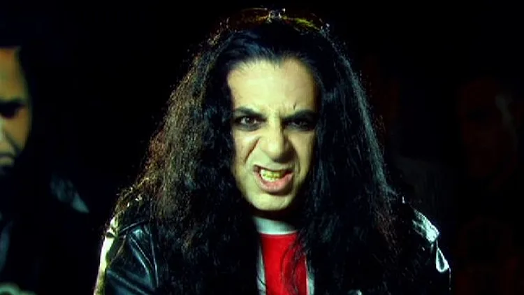 חי בלה לה לנד 2: תאמינו לנו - הבנאדם הוא קאלט