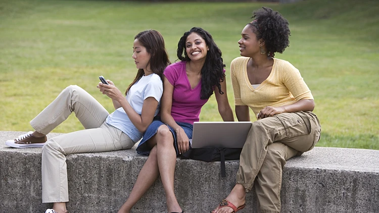 סטודנטיות באוניברסיטה