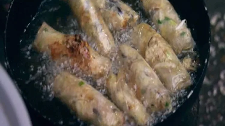 רולים מטוגנים