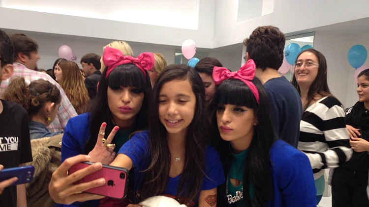 מפגש מעריצים של "היפה והחנון" בקניון נתניה