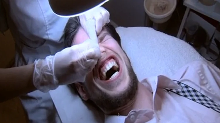 טל רונדשטיין - היפה והחנון 4