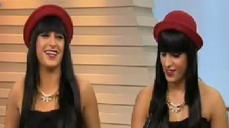 התאומות מירב והודיה מלול - היפה והחנון 4