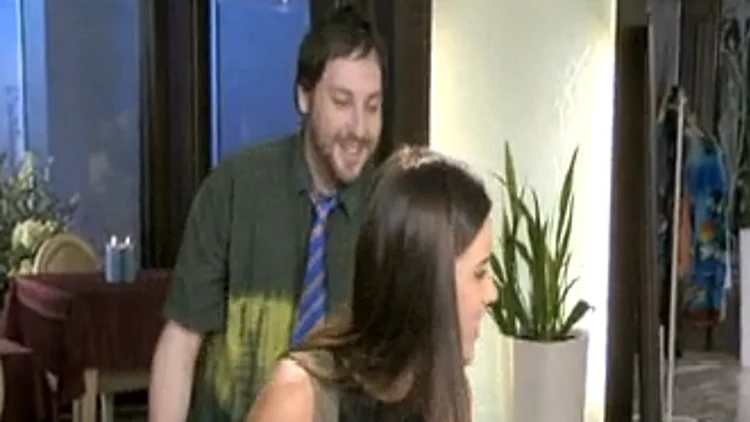 שי קריינר ונטלי דדון היפה והחנון 4