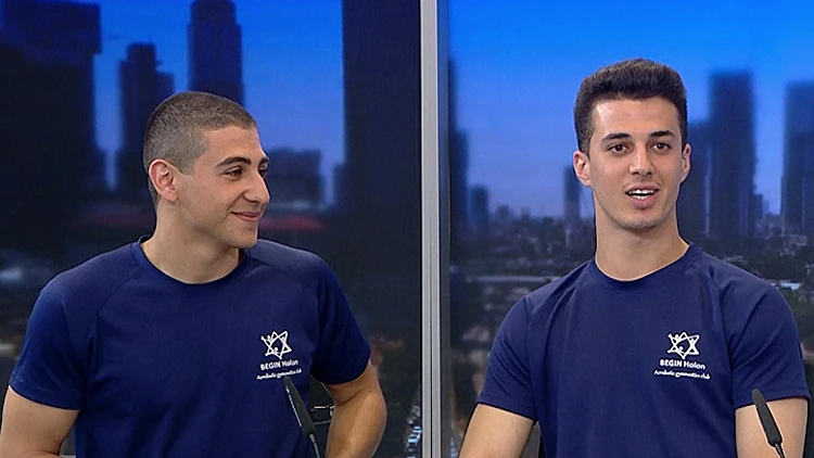 אקרובטים זוכי מדליית זהב, אורלי וגיא 24.04.18