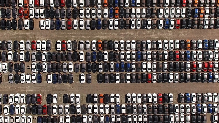 מגרש מכוניות