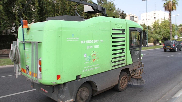 רכב ניקוי כבישים