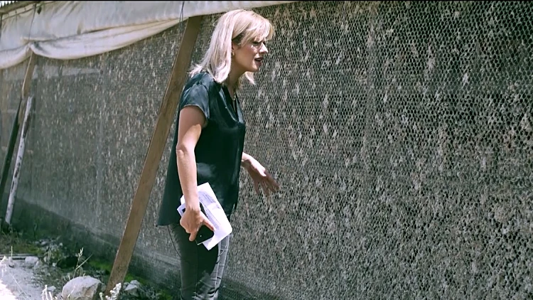 לינוי בר גפן מתוך תחקיר הביצים