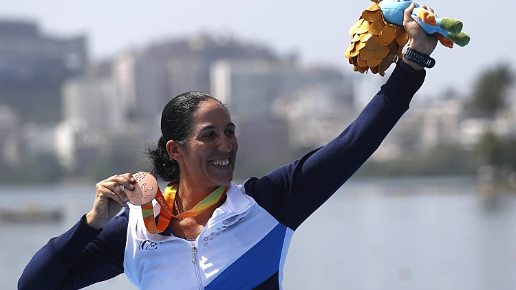 החותרת מורן סמואל זוכה במדליית הארד במשחקים הפראלימפיים בריו