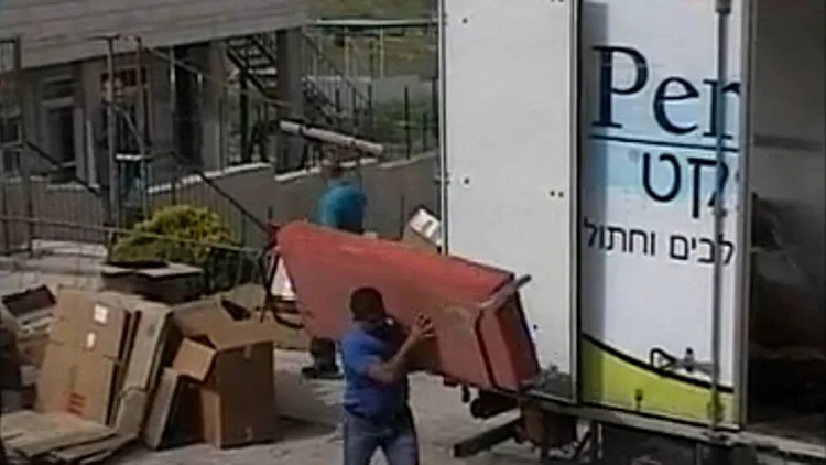 פועלים מעקלים דירה של חייב שלא עמד בתשלומי משכנתה