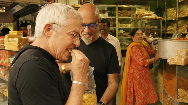 המסע המופלא של אהרוני וגידי: הודו - קוקוס