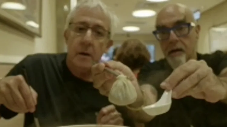 אהרוני וגידי במסעדת דין טאי פונג בטייוואן