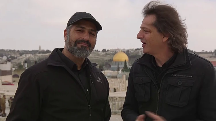 שי שטרן וצבי יחזקאלי