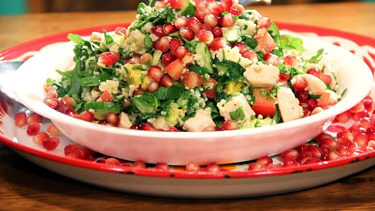 סלט קוסקוס עם המון עשבי תיבול