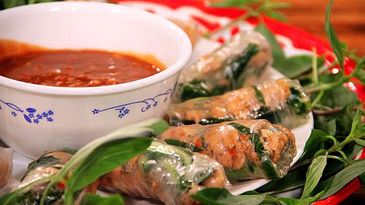 רולים ויאטנמים