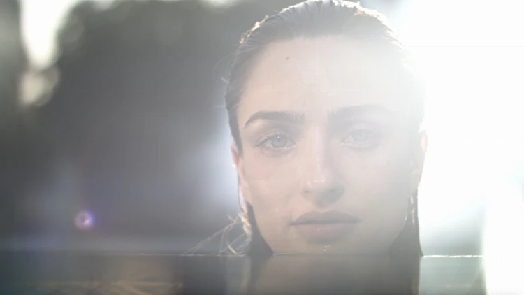 אניה בוקשטיין בקליפ לשיר "סימן"