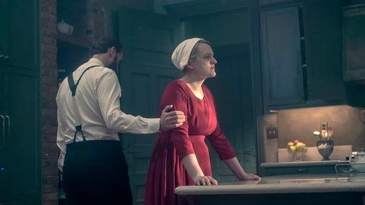 "סיפורה של שפחה" פרק סיום עונה: ככה נראית מכירת חיסול