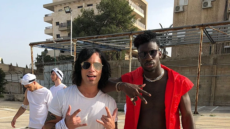 סקאזי וסטפן