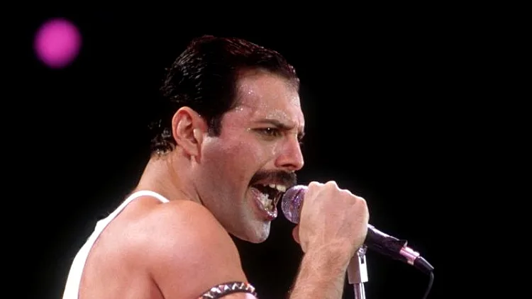 פרדי מרקורי (קווין) בהופעה