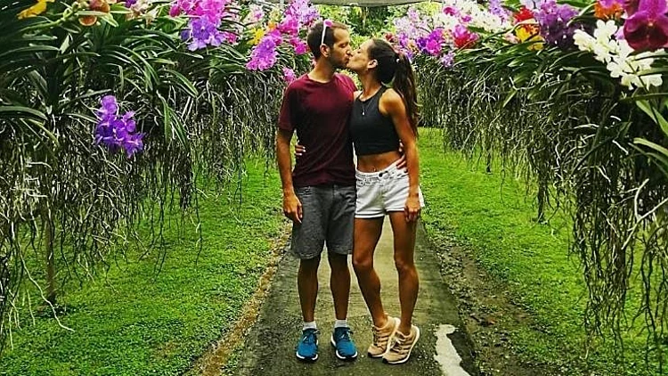 מושיקו ואלה