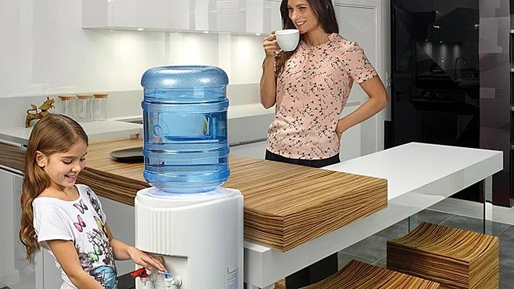 בריאים, טעימים ועם סטייל: בר המים המינרליים שאתם חייבים בבית