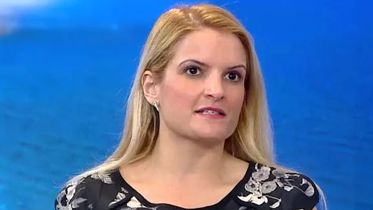 מורן מזוז, זמרת, יוצרת ומדריכת כושר