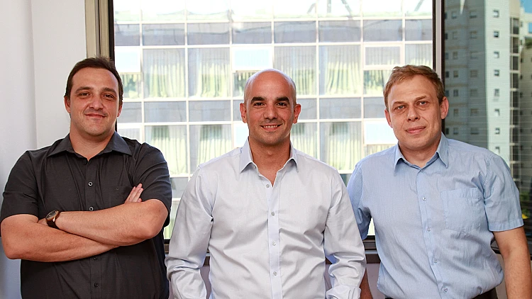 ואדים ליפובצקי , תומר סבן, גלבוע דברה