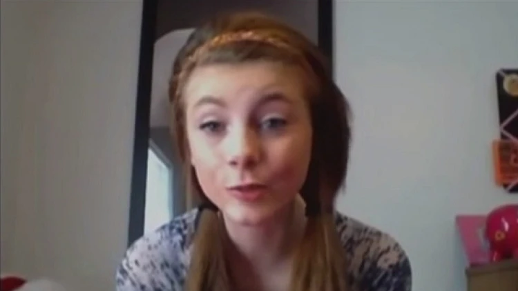 סיירה, מכוכבות סרט היוטיוברים "בחדר שלי"