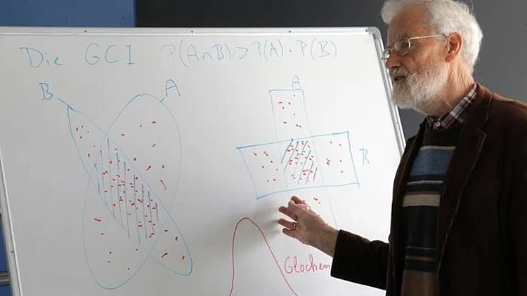 הסיפור הלא יאמן של הקשיש שפענח חידה מתמטית בלתי פתורה בת עשרות שנים