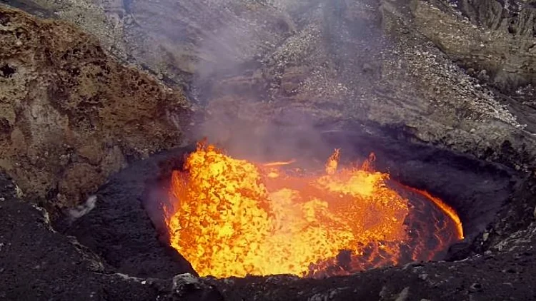 מלוע הר געש ועד תחתית האוקיאנוס: אתם חייבים לעצור הכל ולצפות בסרטון הזה