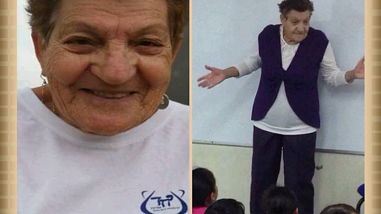 סבתה שרה חוגגת שמונים