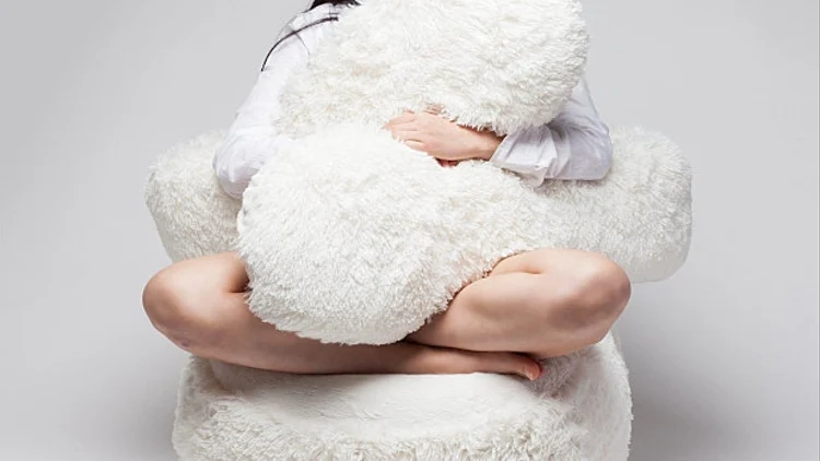 הספה המחבקת