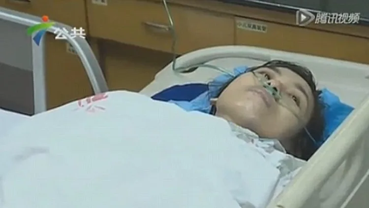 נפגעה מברק וניצלה הודות לחזייה