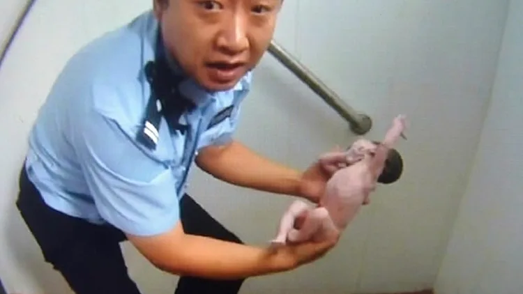 התינוקת שניצלה ממוות באסלה