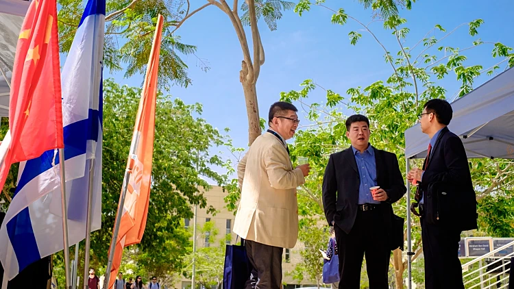 חברי המשלחת הסינית בבאר שבע