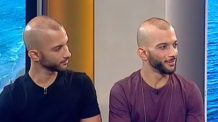 התאומים הזהים התחרשו יחד - וחזרו לשמוע