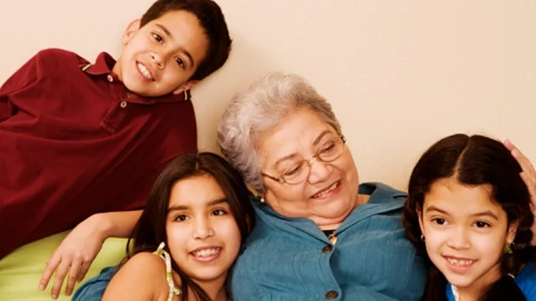 סבתא ונכדים