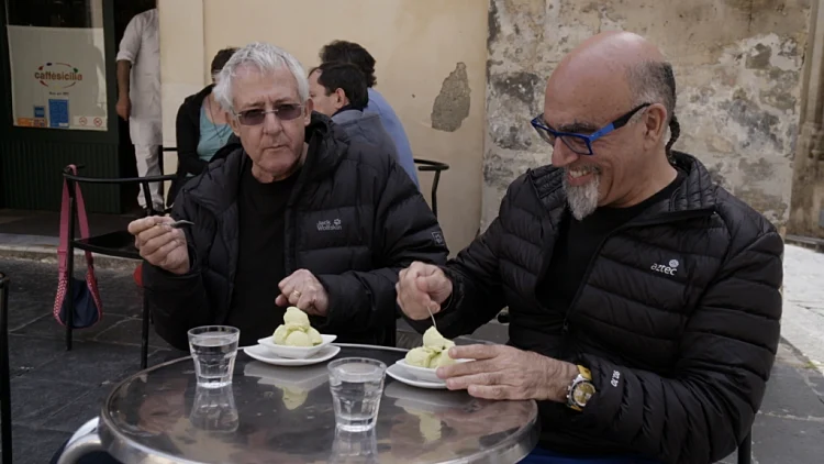 המסע המופלא של אהרוני וגידי, עונה 5, פרק 3: איטליה