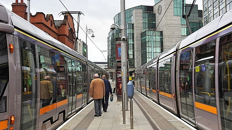 בעקבות הרכבת הקלה