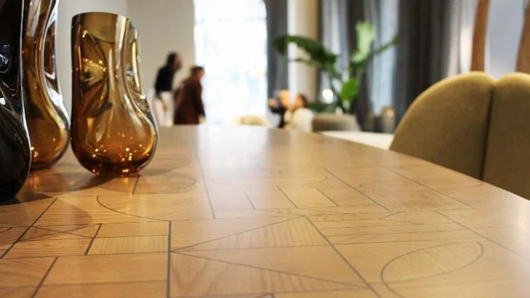 אולם התצוגה של רוש בובאה בפריז,