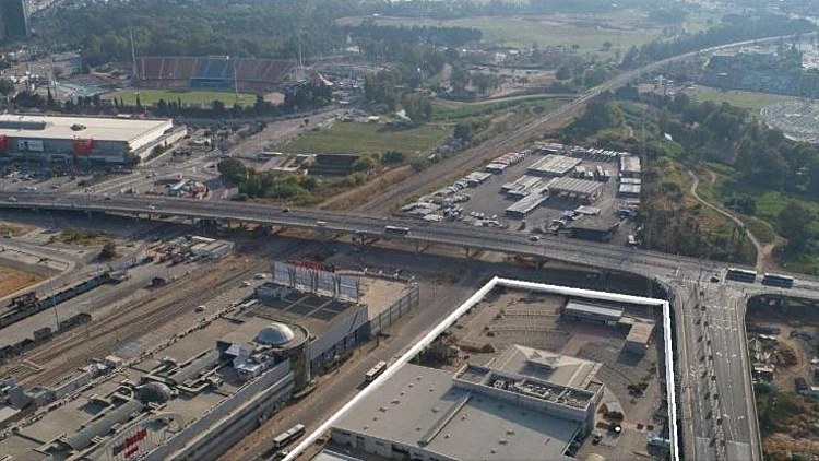 המגרש בבני ברק