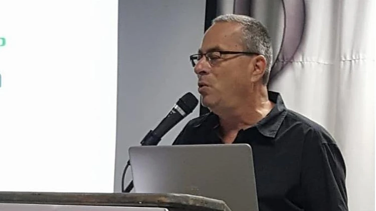 רוני בריק בכנס ארגון קבלני השרון