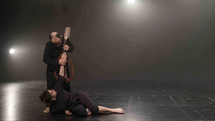 בסיס, בחירת המורה, אלה רוטשילד וגרשון וייסרפירר