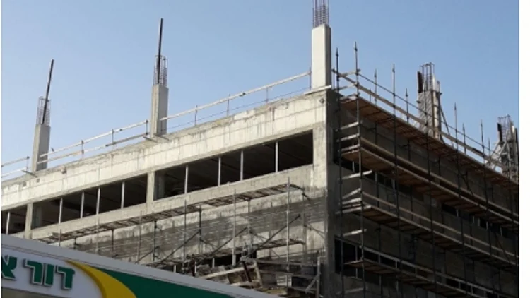 האתר ברחובות