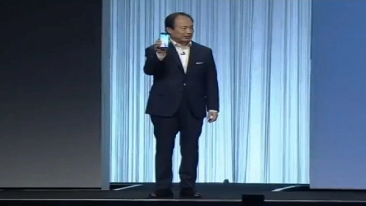 סמסונג משיקה את הגלקסי אס 6