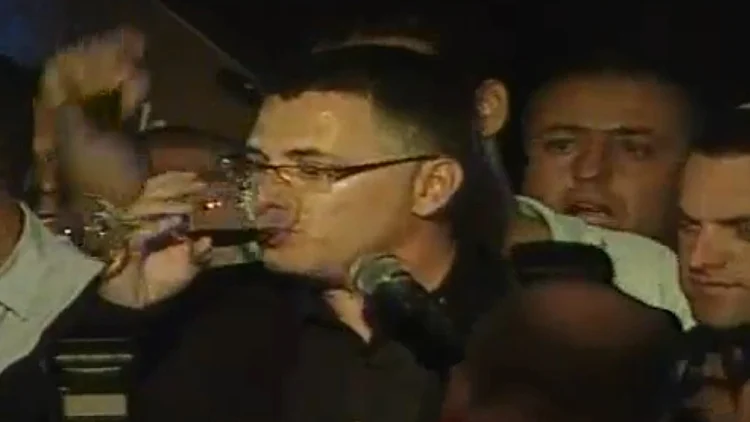 סער פורש: אבן נגולה מלבו?