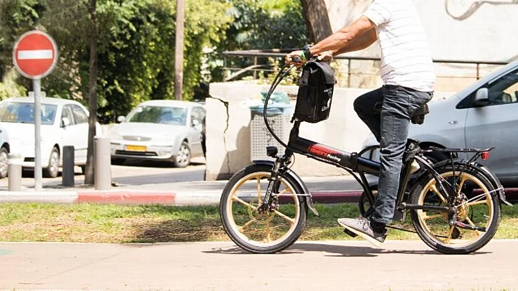 ת"א פועלת להתקנת לוחיות רישוי לקורקינטים ואופניים חשמליים