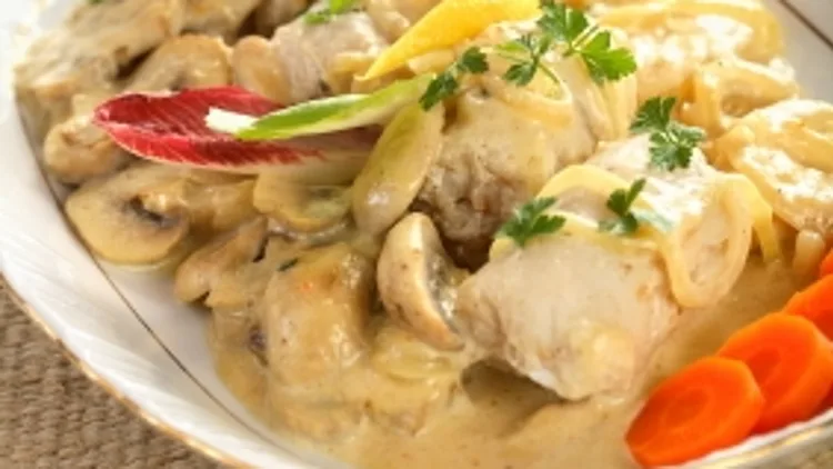 דג סול ברוטב שמנת וענבים