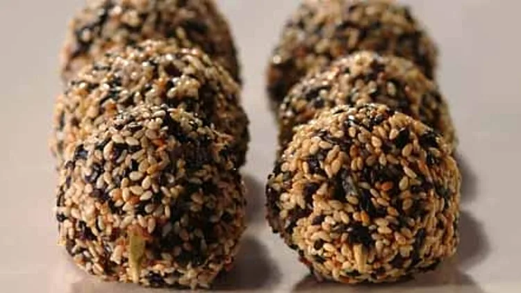 כדורי עוף בציפוי שומשום - סמסונג אינדוקציה