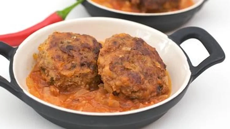 קציצות ברוטב עגבניות - סמסונג אינדוקציה